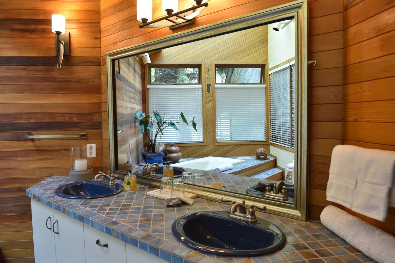 Summerhill Estate House Bed & Breakfast Kelowna Ngoại thất bức ảnh