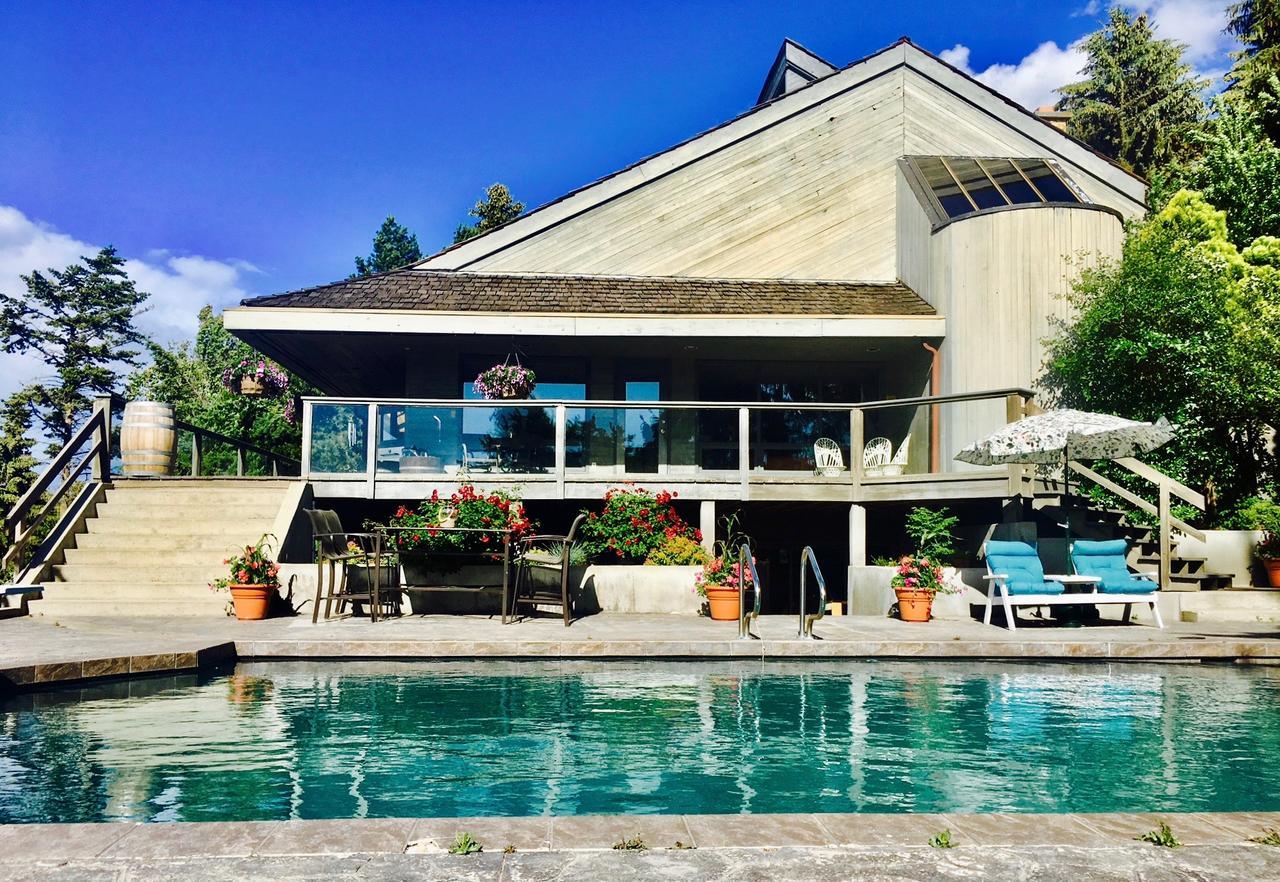 Summerhill Estate House Bed & Breakfast Kelowna Ngoại thất bức ảnh